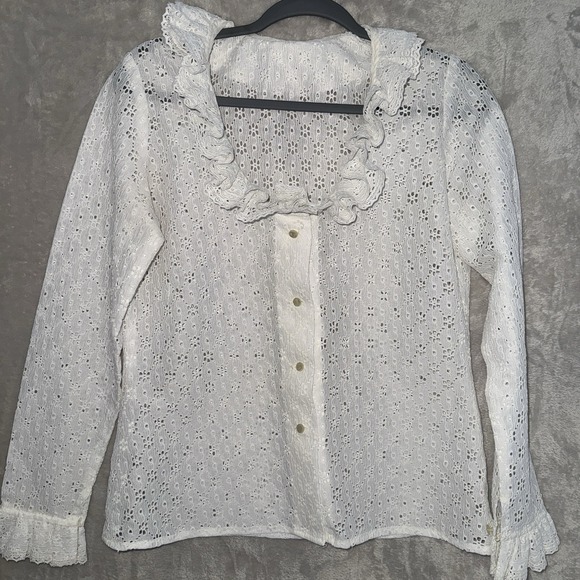 The Unbranded Brand Tops - Women's VTG 70s Victorian Style Coquette White Ruffled Sheer Lace Blouse Large